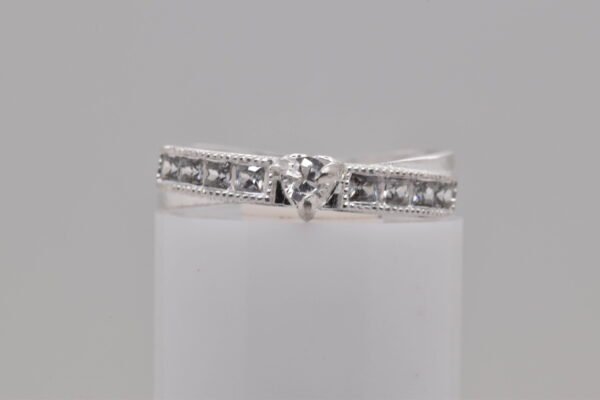 Anillo Agosto